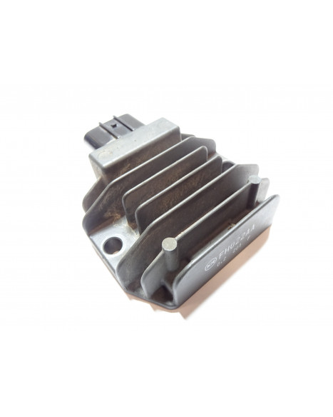 KTM 1290 Super Duke GT, voltregulator