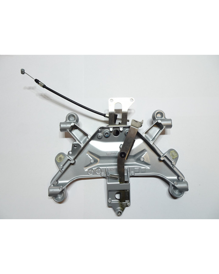 KTM 1290 Super Duke GT, sadelfäste