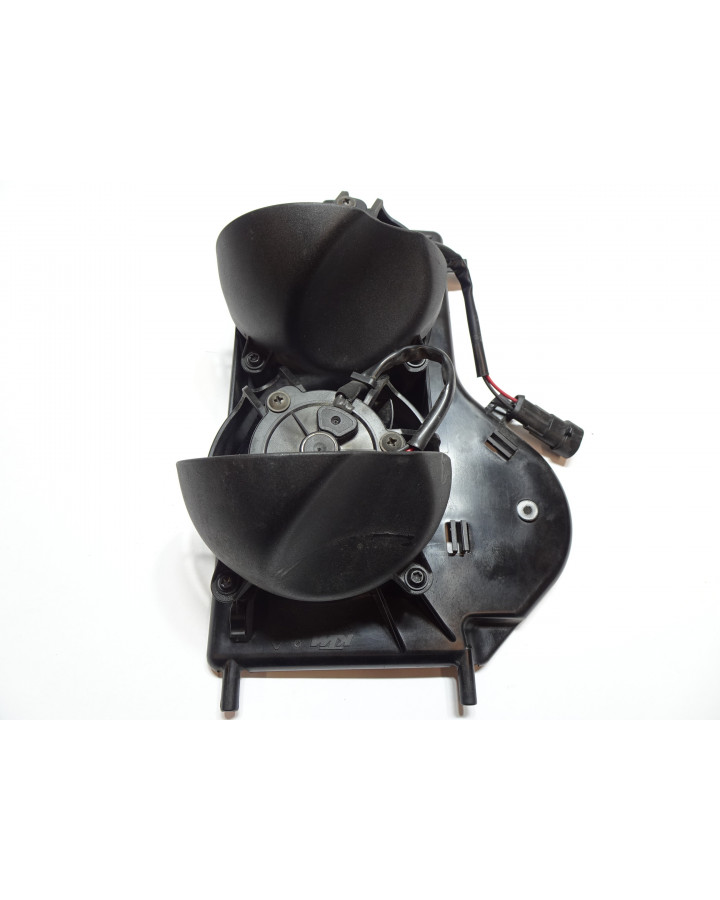 KTM 1290 Super Duke GT, kylarfläkt