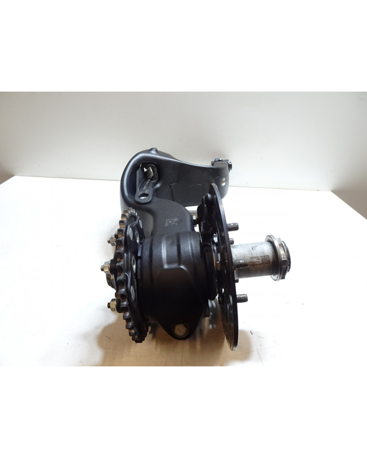 KTM 1290 Super Duke GT, sving