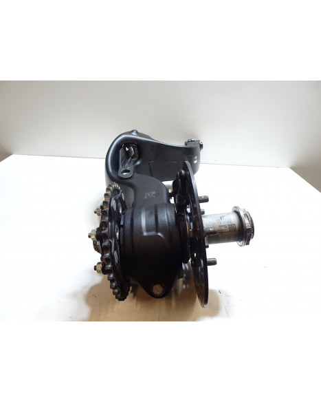 KTM 1290 Super Duke GT, sving