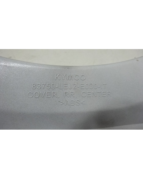 Kymco Super 8, bakre mittkåpa