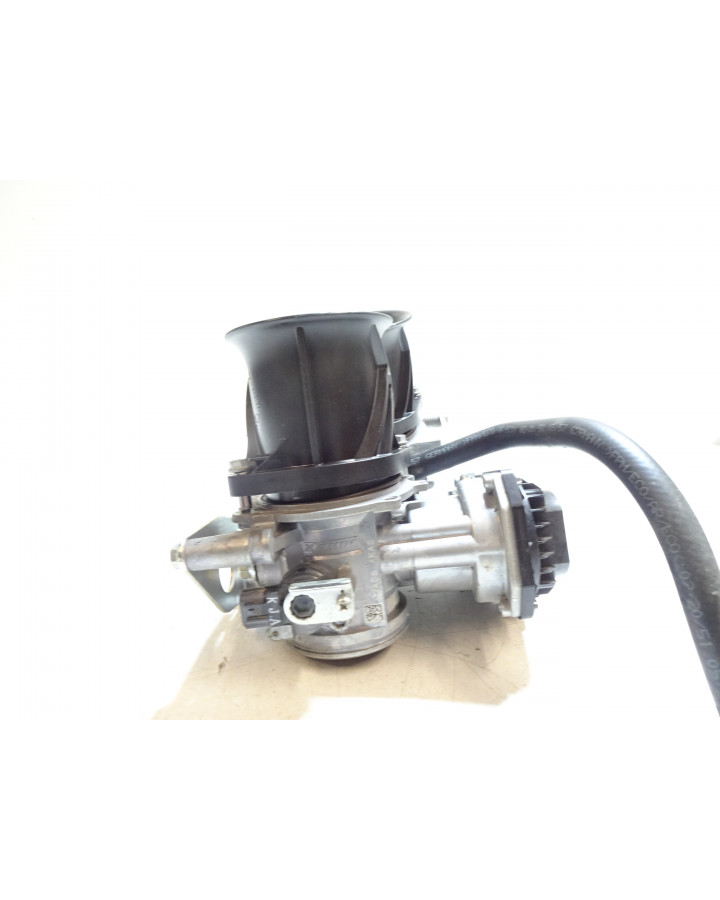 KTM 1290 Super Duke GT, gasspjäll/insprut