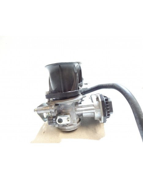 KTM 1290 Super Duke GT, gasspjäll/insprut