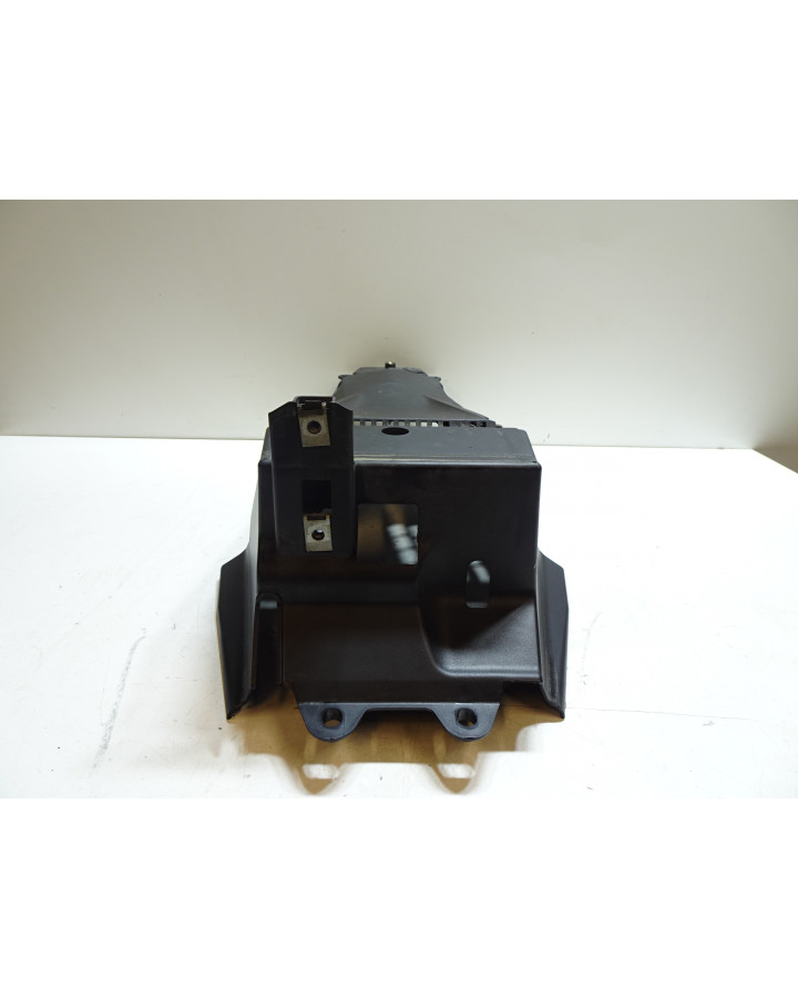 KTM 1290 Super Duke GT, batterilåda