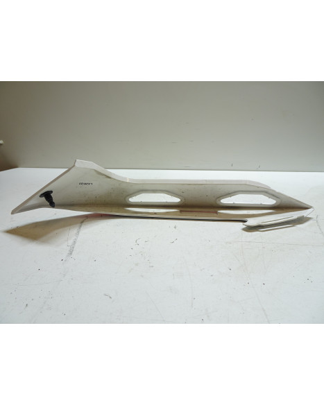 KTM 1290 Super Duke GT, bakre sidokåpa höger