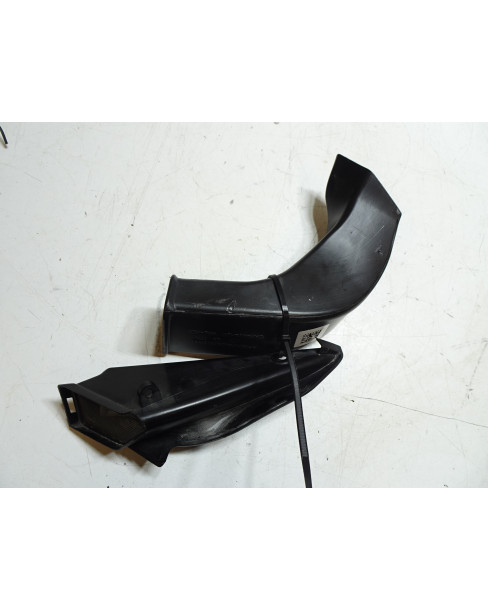 KTM 1290 Super Duke GT, luftintag vänster 2