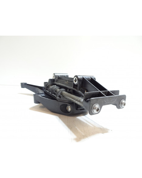 KTM 1290 Super Duke GT, hållare vindruta