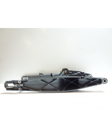 KTM 125 Duke/390 Duke, sving