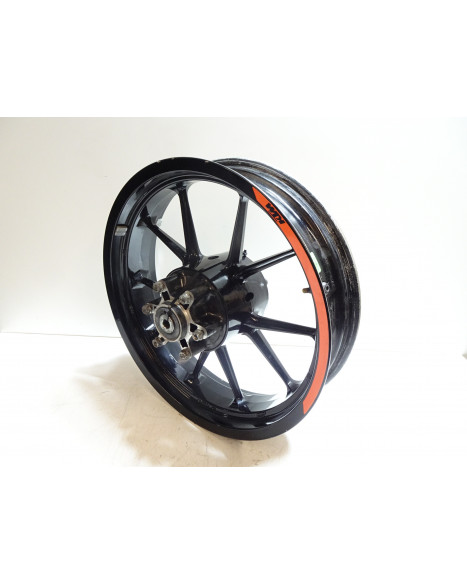 KTM 125 Duke, bakfälg