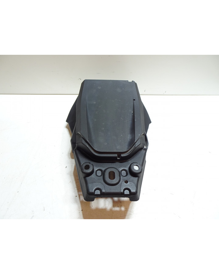 KTM 125 Duke, batterilåda