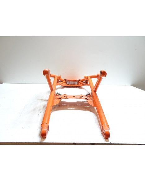 KTM 125 Duke, bakram