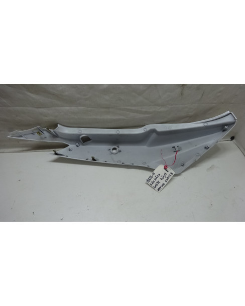 Kymco Super 8, bakre sidokåpa vänster 2