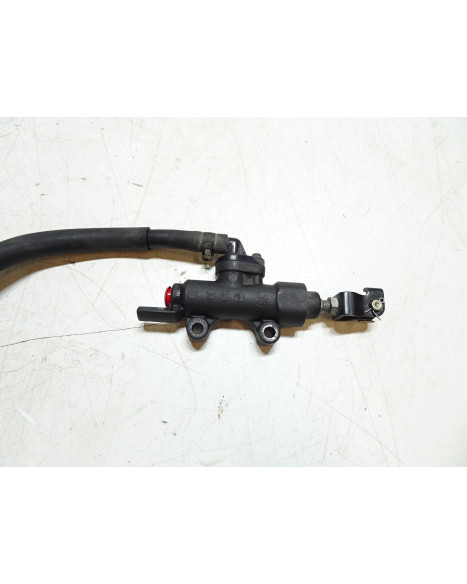 Honda VFR 1200X Crosstourer, bromscylinder bak