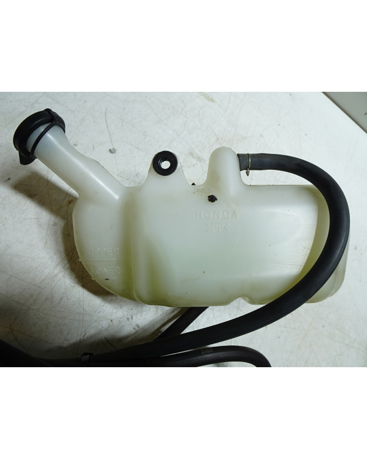 Honda VFR 1200X Crosstourer, expansionskärl