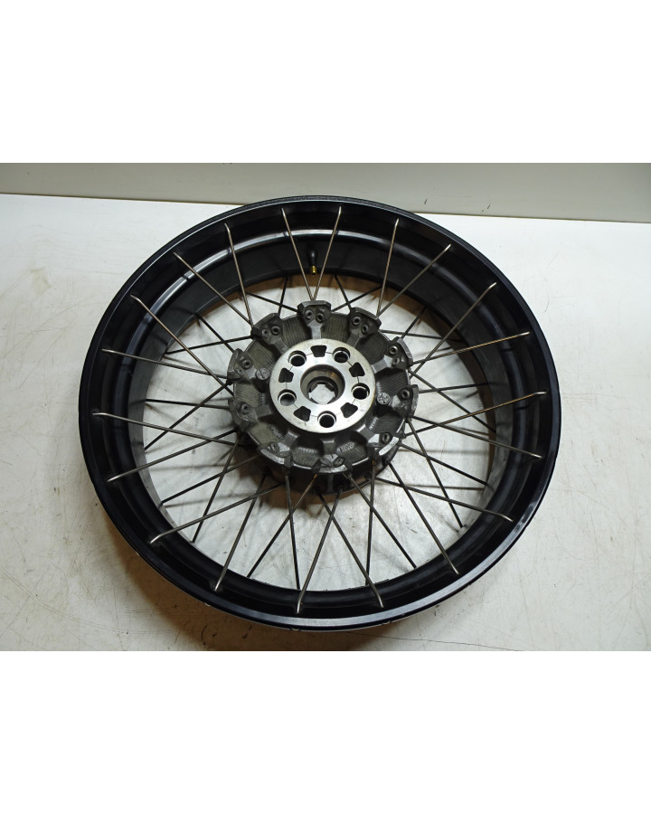 Honda VFR 1200X Crosstourer, bakfälg