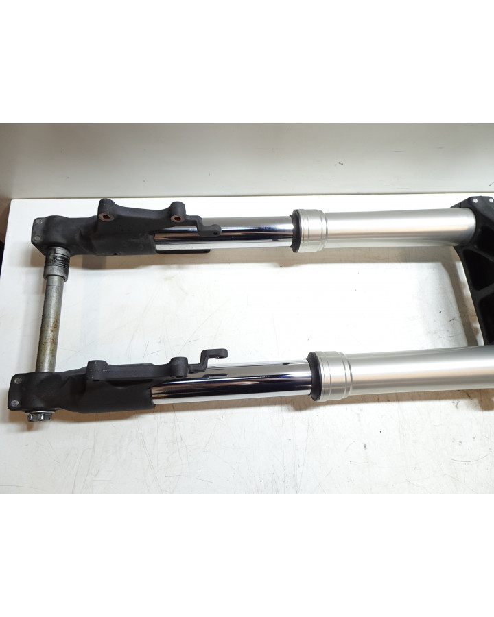 Honda VFR 1200X Crosstourer, framgaffel