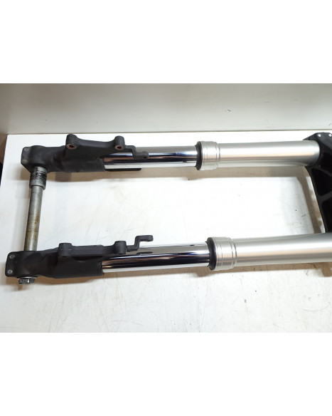 Honda VFR 1200X Crosstourer, framgaffel