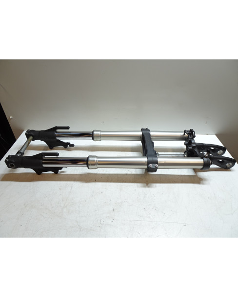 Honda VFR 1200X Crosstourer, framgaffel 2