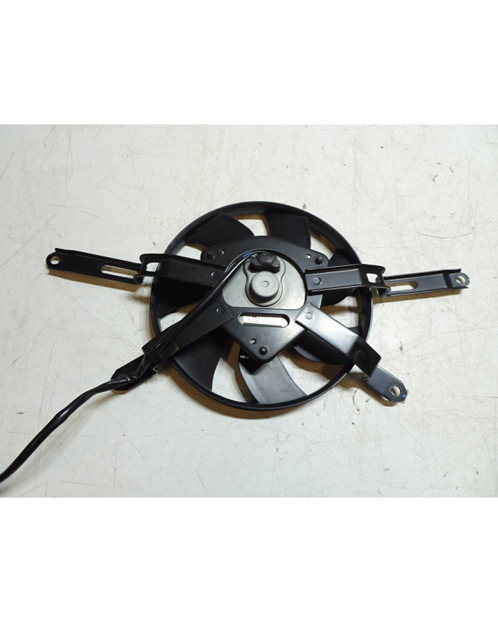 Yamaha MT-09, kylarfläkt