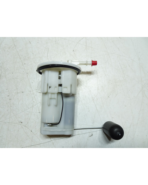 Yamaha MT-09, bränslepump 2