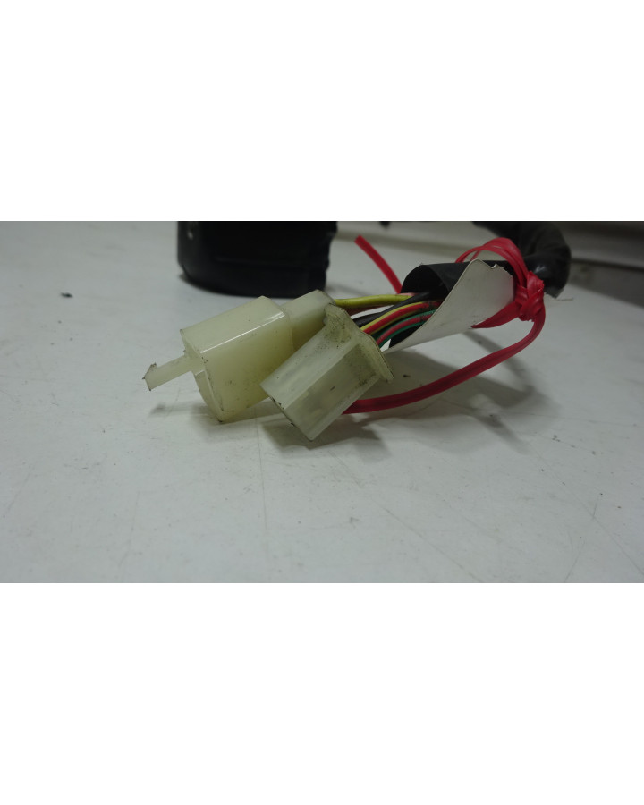 Keeway RY6, omkopplare höger