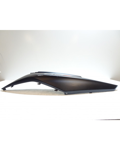 Sym Orbit III, bakre sidokåpa vänster 2