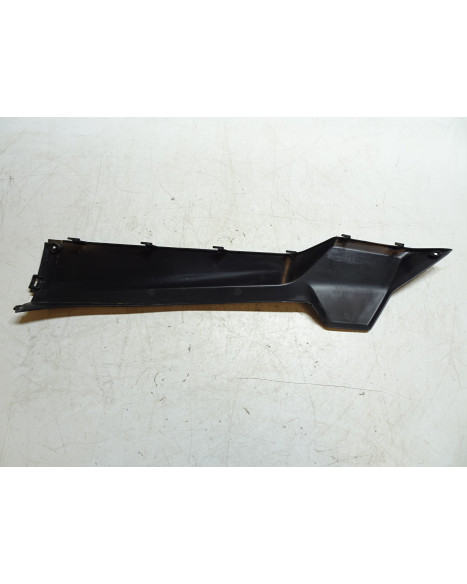 Sym Orbit III, nedre sidokåpa höger