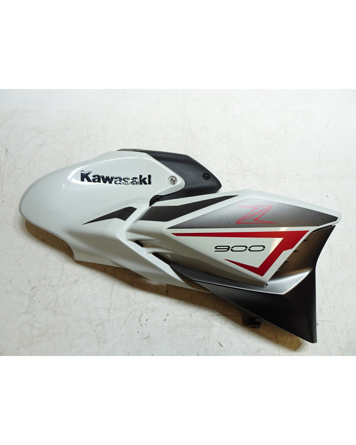 Kawasaki Z900, tankkåpa vänster komplett