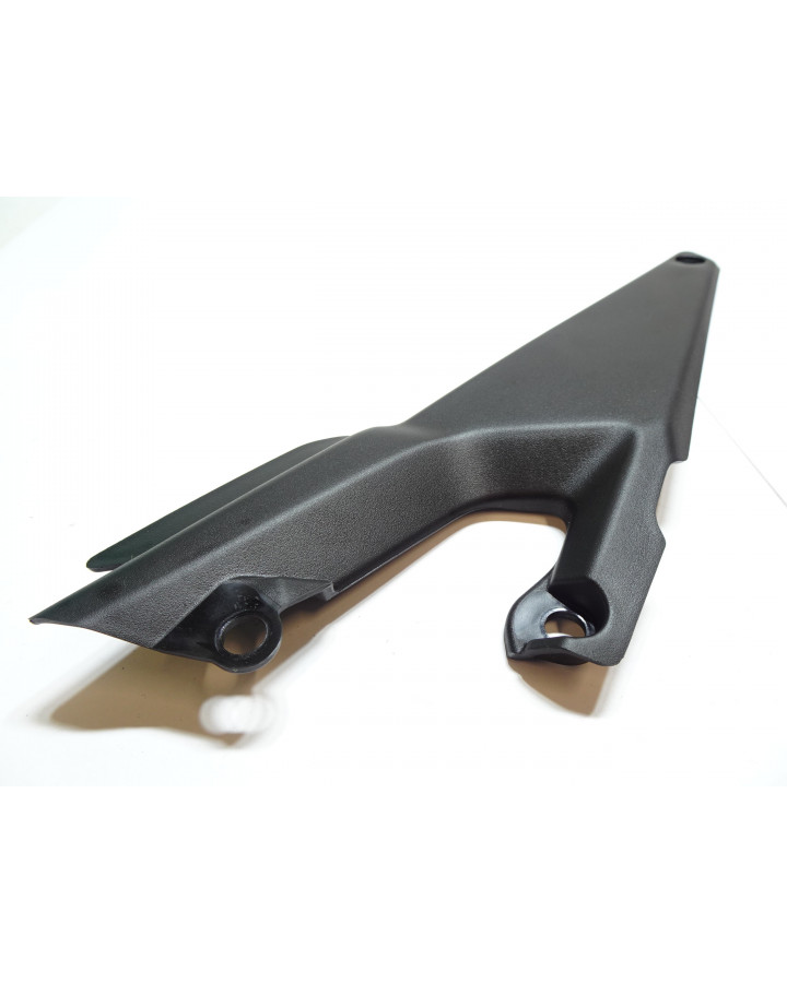 Kawasaki Z900, kåpa över kabelhärva