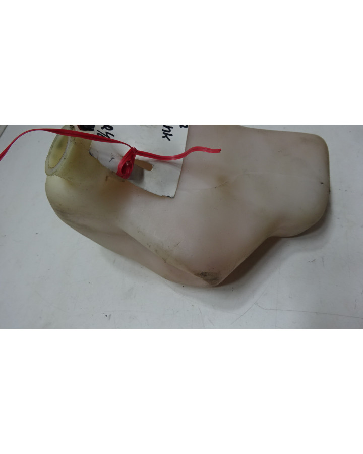 Keeway RY6, oljetank