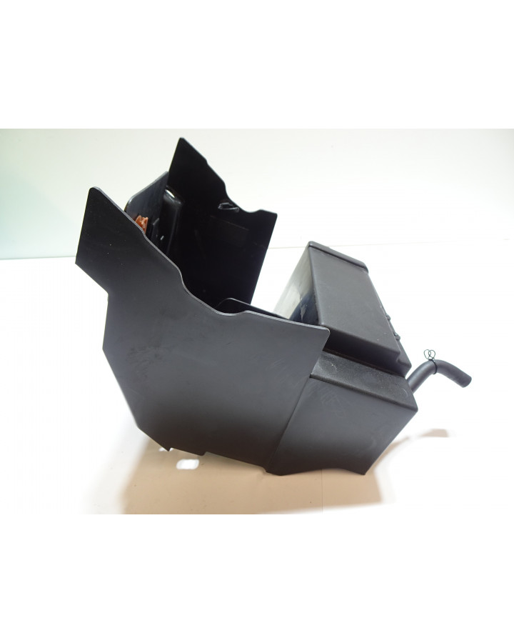 Kawasaki Z900, batterilåda