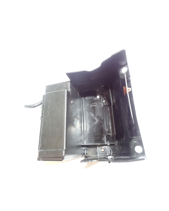 Kawasaki Z900, batterilåda