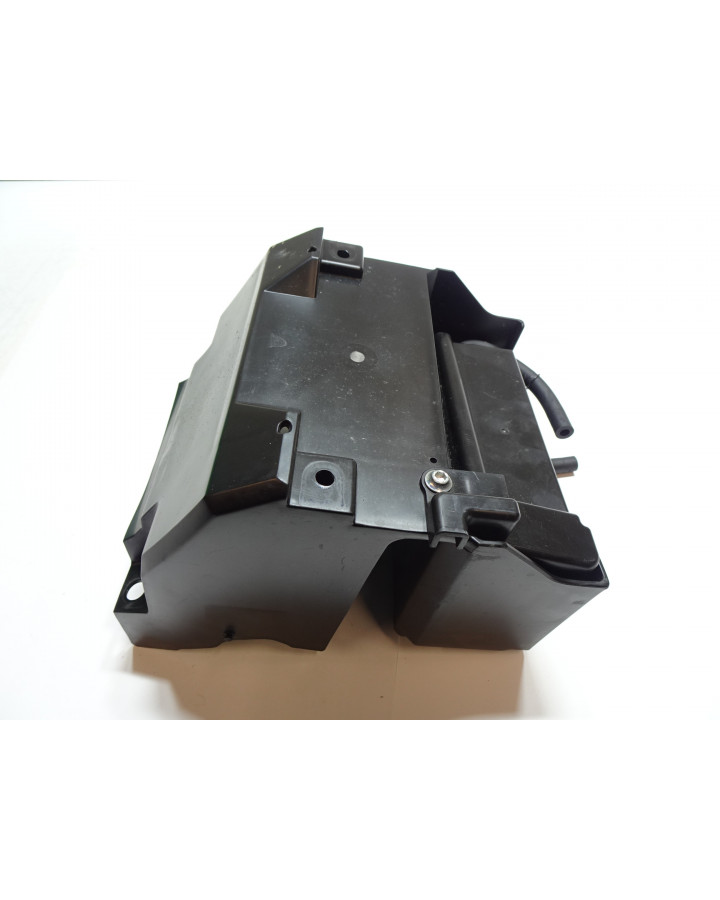 Kawasaki Z900, batterilåda