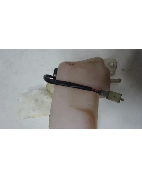 Keeway RY6, oljetank