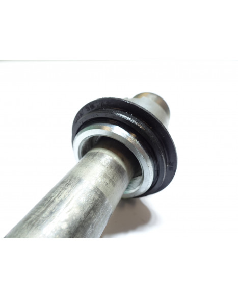 Kawasaki Z900, svingbult