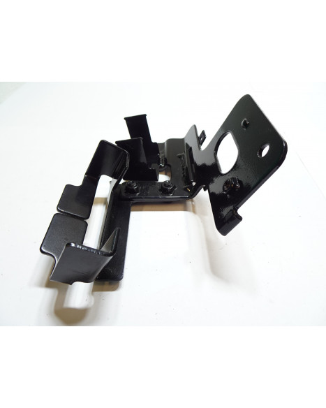 Peugeot Speedfight 4, reläfäste bak