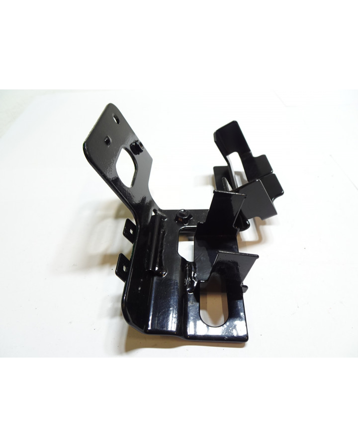 Peugeot Speedfight 4, reläfäste bak