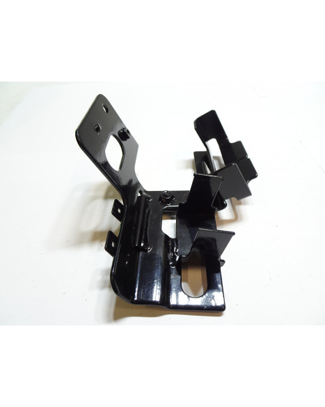 Peugeot Speedfight 4, reläfäste bak