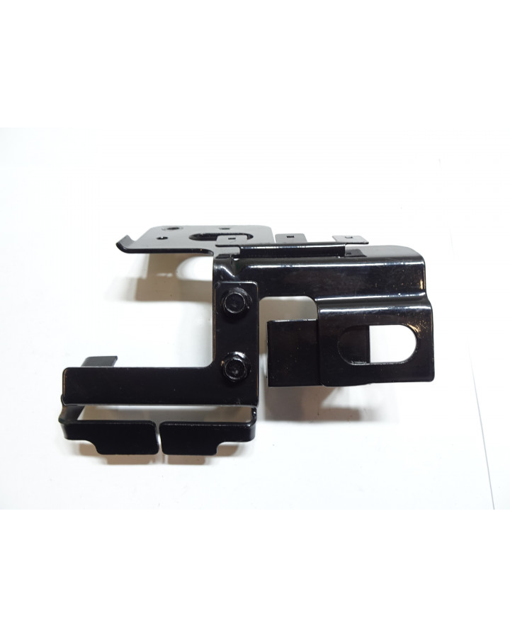 Peugeot Speedfight 4, reläfäste bak