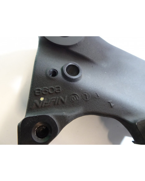 Kawasaki Z900, bromsokshållare bak