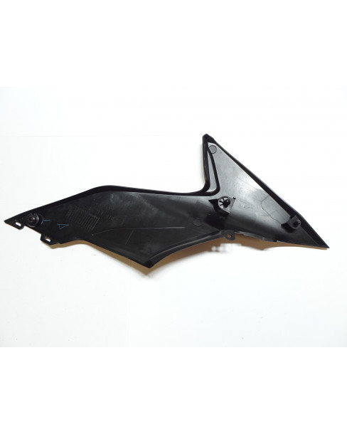 Suzuki SV650, sidokåpa vänster 2