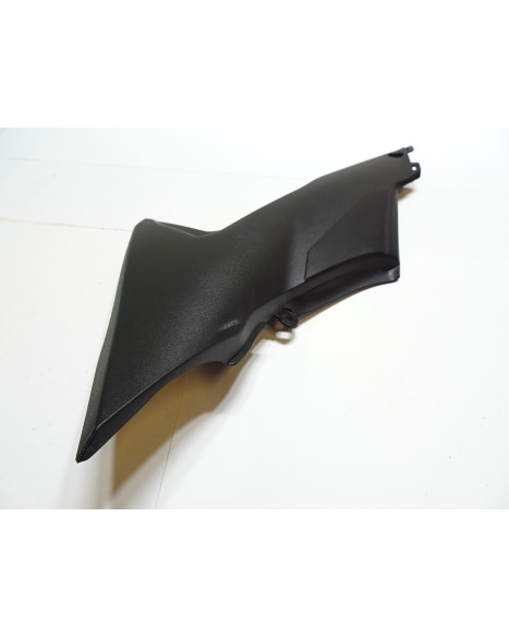 Suzuki SV650, sidokåpa vänster