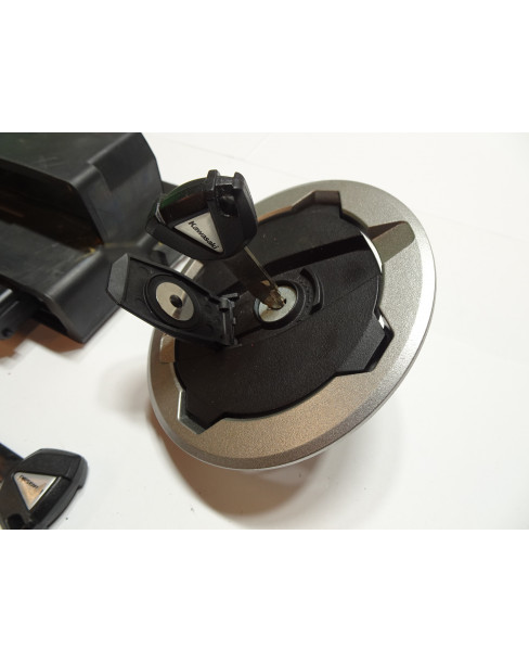 Kawasaki Z900, tändningslås komplett med ECU 2