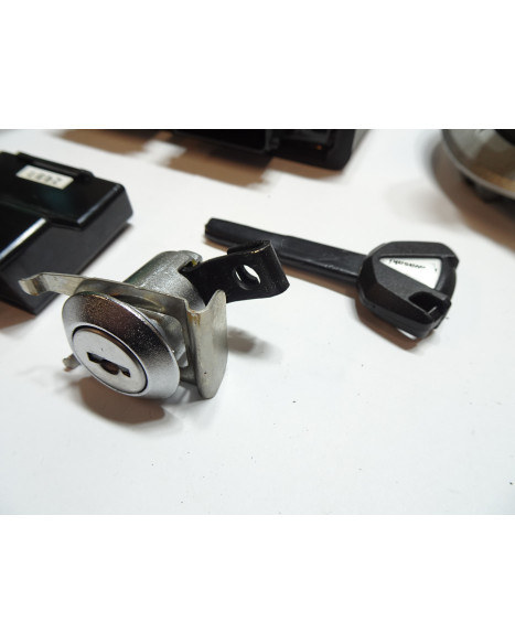 Kawasaki Z900, tändningslås komplett med ECU