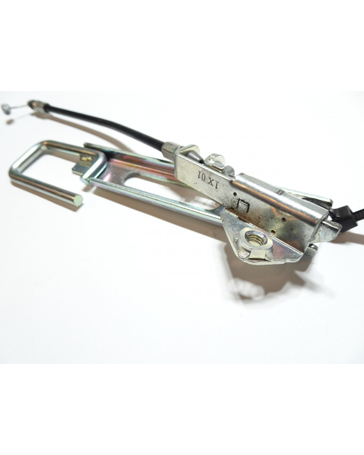 Kawasaki Z900, sadellås med vajer