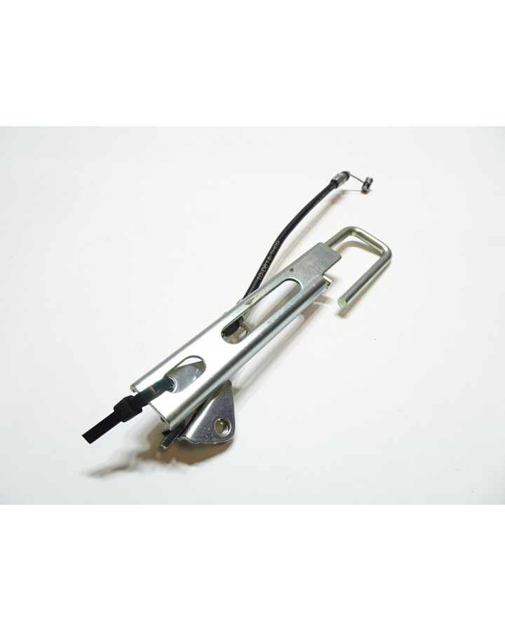 Kawasaki Z900, sadellås med vajer