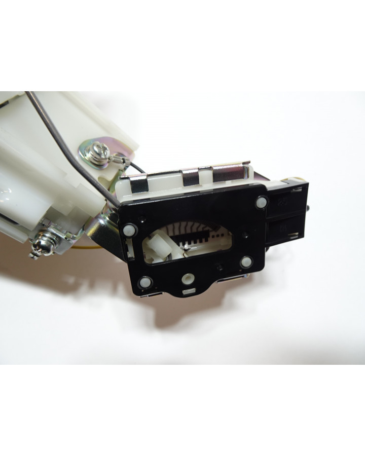 Suzuki SV650, bränslepump