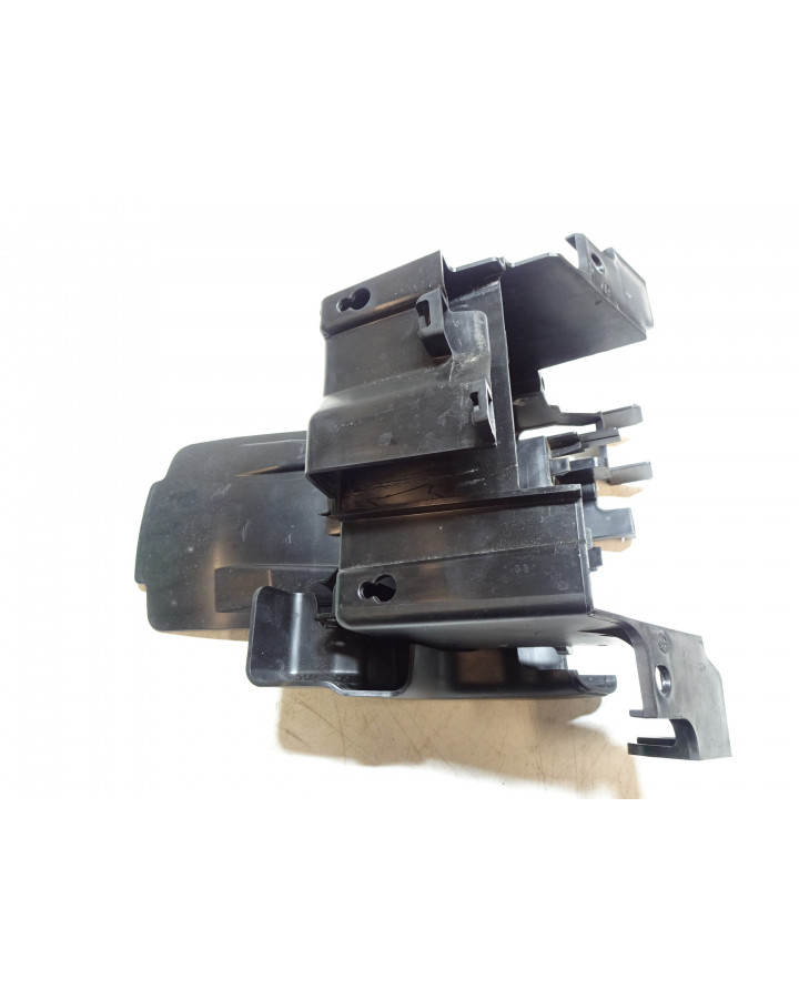 Suzuki SV650, batterilåda