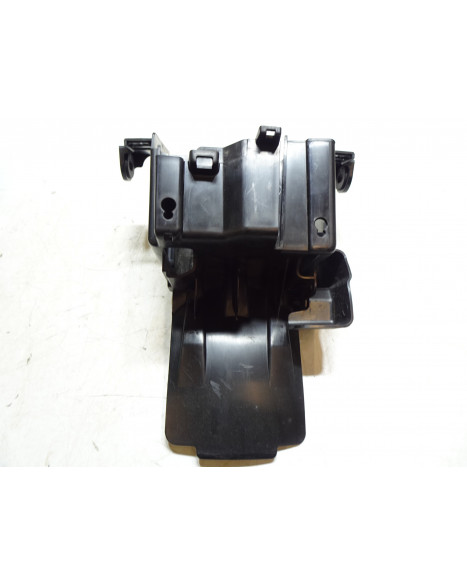 Suzuki SV650, batterilåda